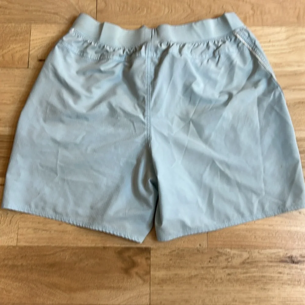 Hurley mens medium shorts